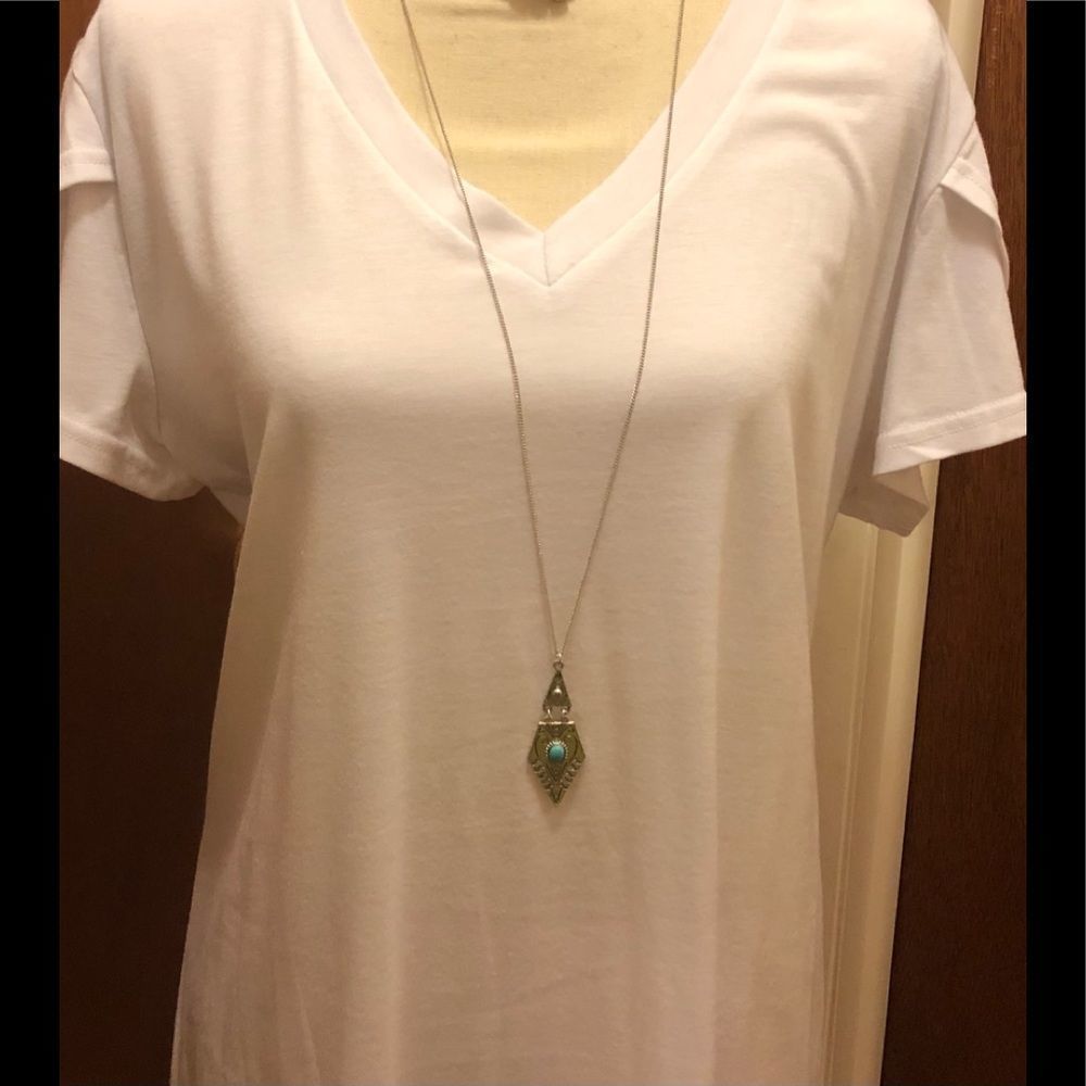 Silver Tone Necklace And Earring Set  Paparazzi